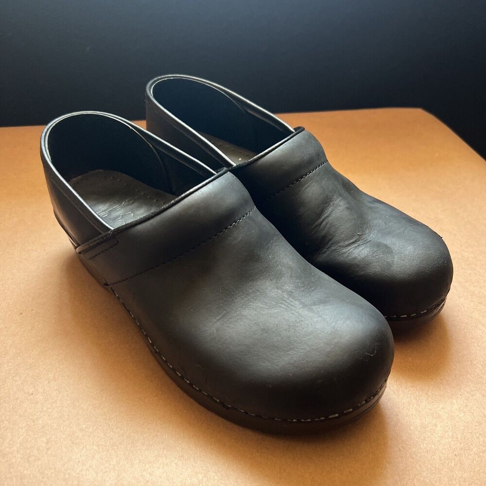 Dansko Professional Black Leather Clogs Shoes Women's Size 41